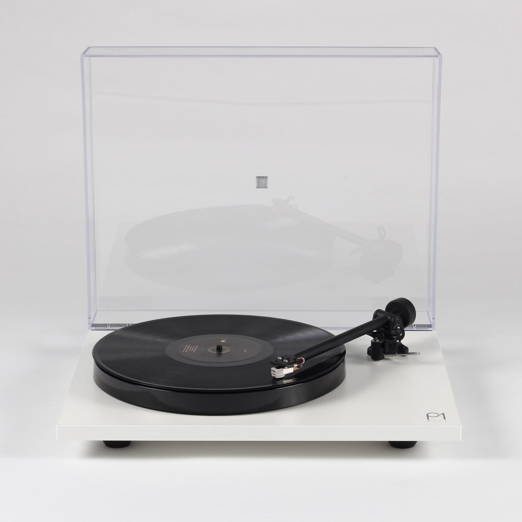 Planar 1 PLUS turntable with phono stage