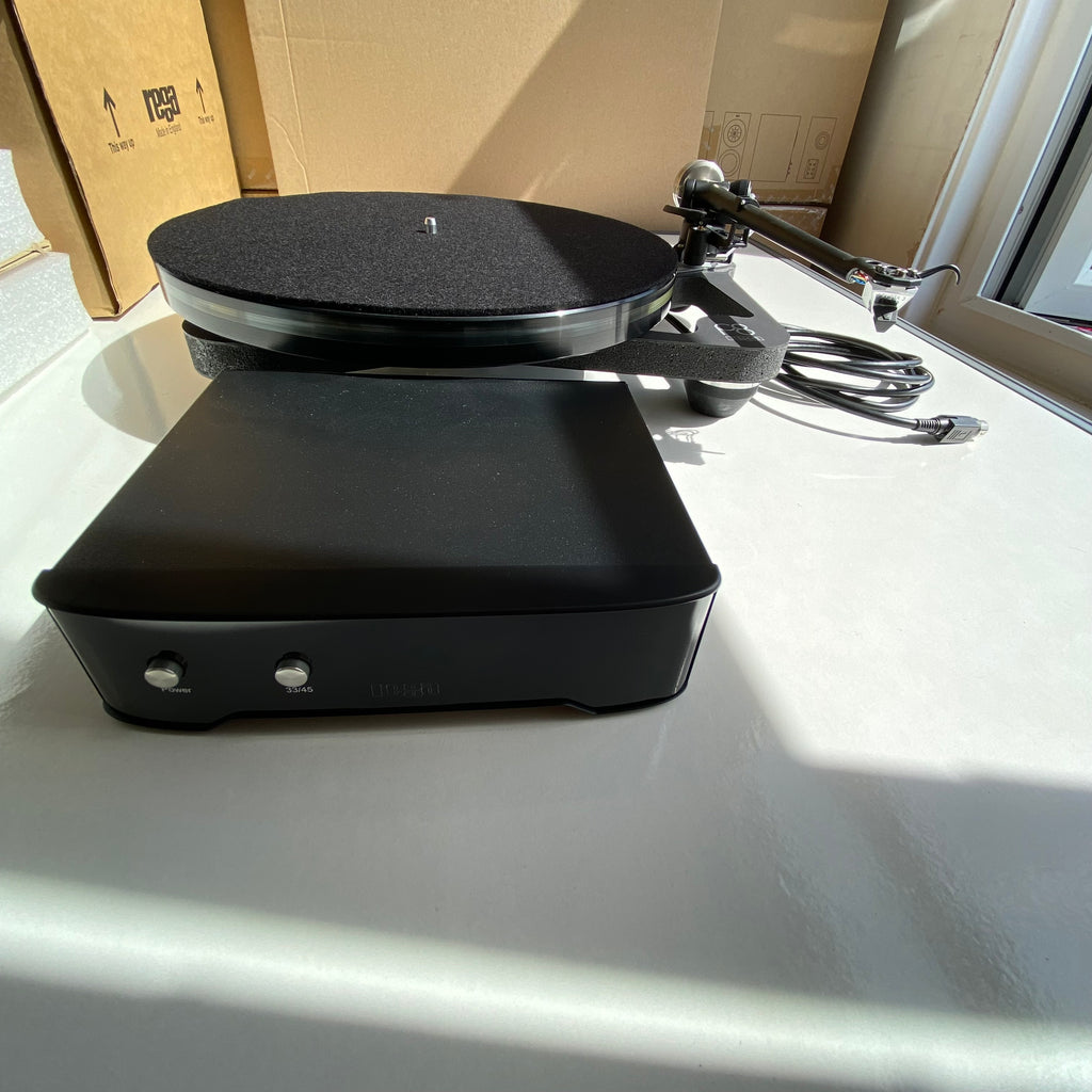 Pre loved Rega Planar 8 Apheta 3