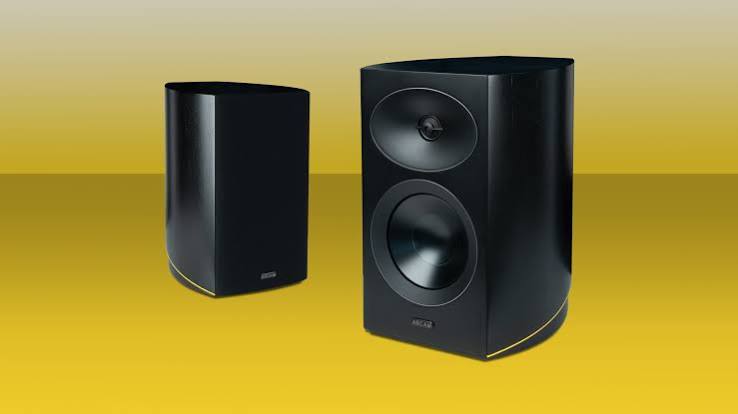 Arcam Radia R25 Bookshelf/Stand speakers
