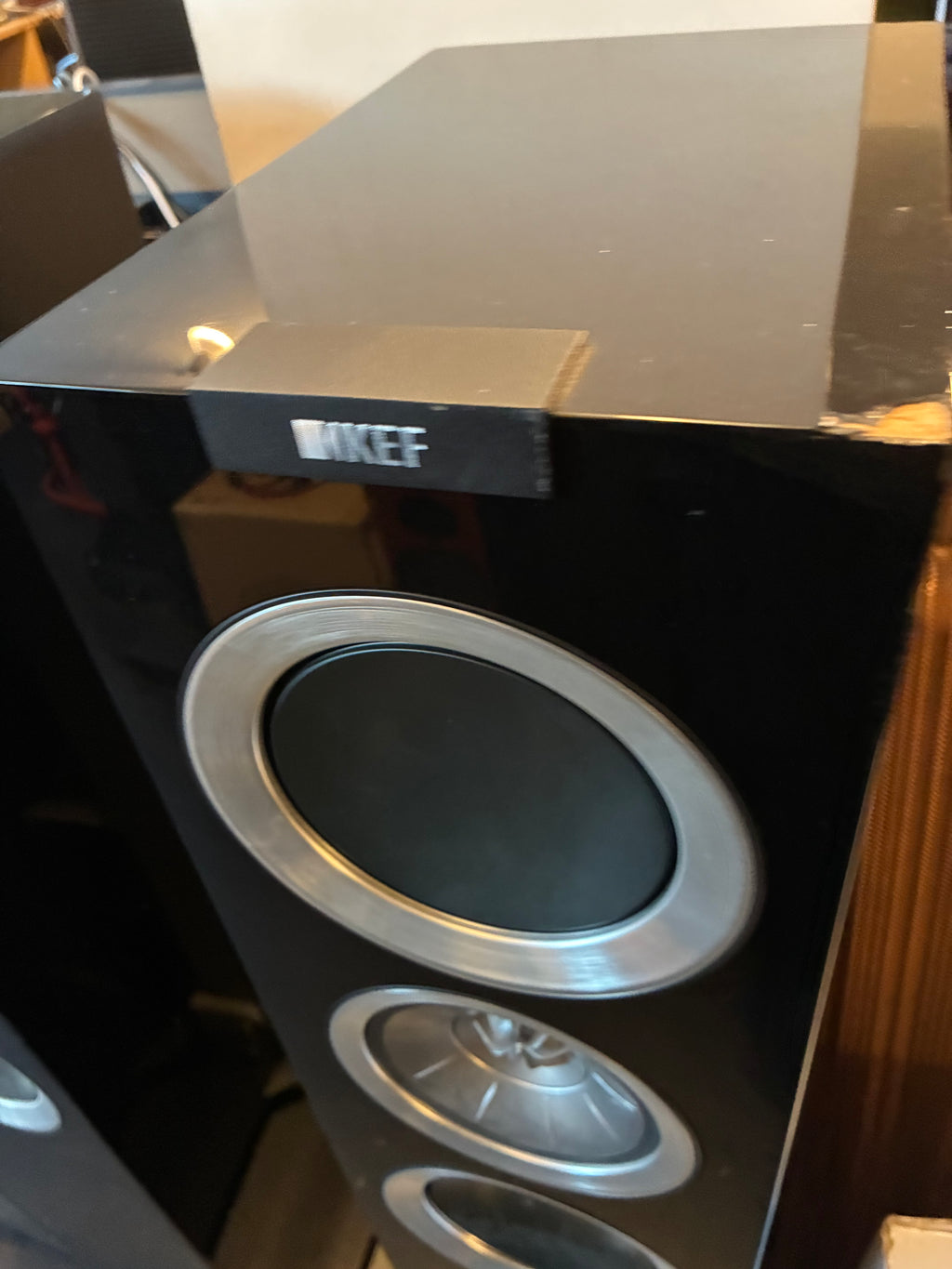 Kef R 500 Floorstanding speakers Clearance Price